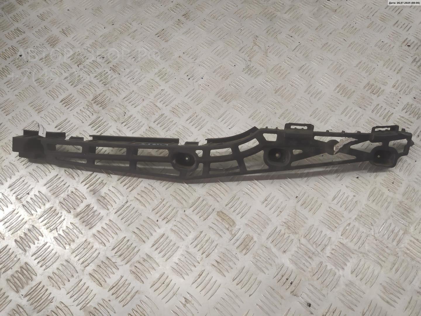 Кронштейн заднего бампера правый