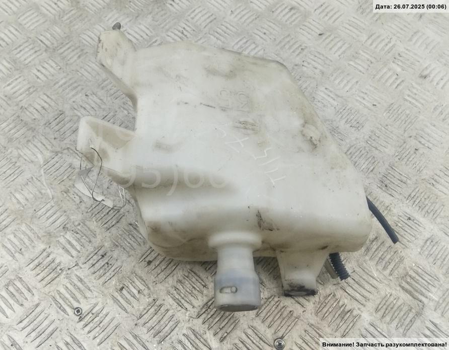 Бачок омывателя лобового стекла