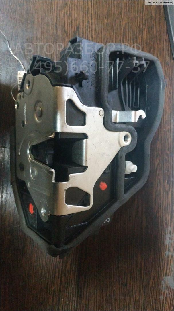 Замок двери задней правой