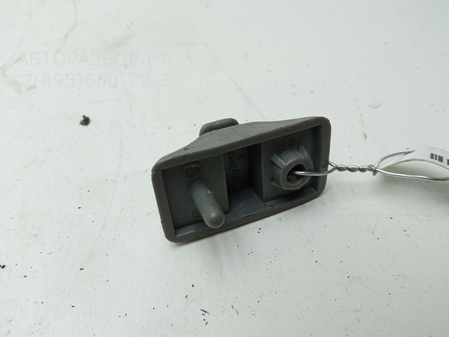 Кронштейн солнцезащитного козырька