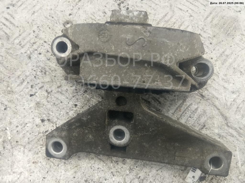 Опора двигателя правая