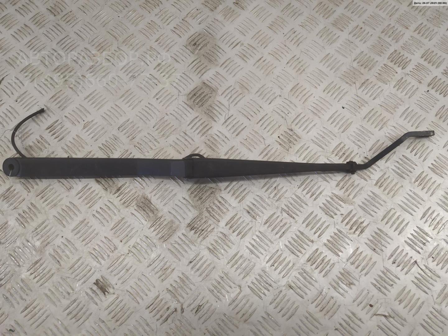 Поводок стеклоочистителя передний правый