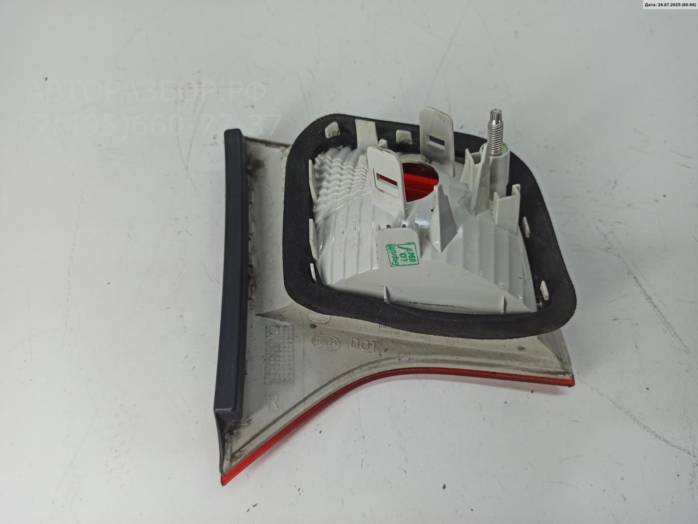 Фонарь задний внутренний левый