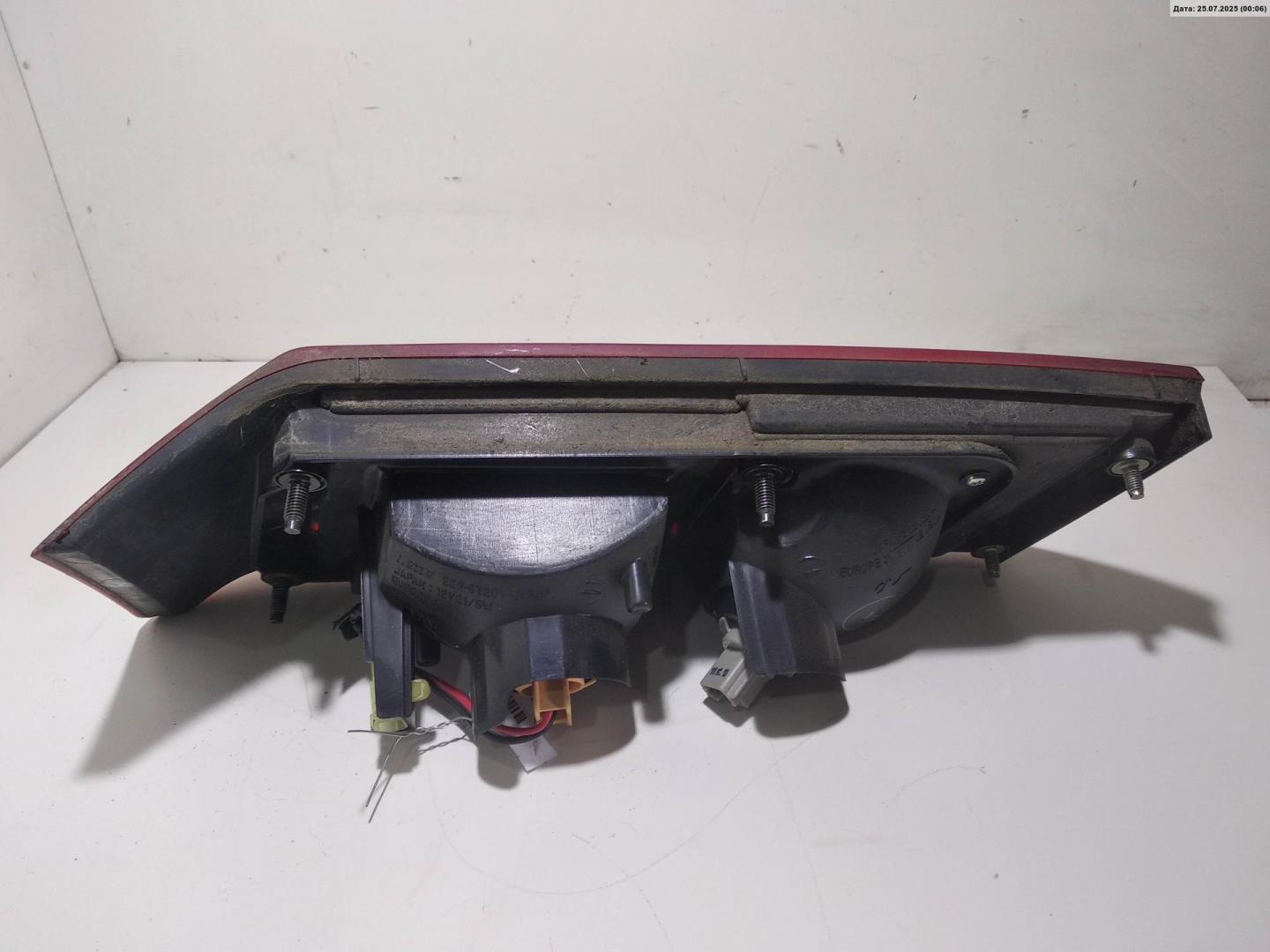 Фонарь задний внутренний левый