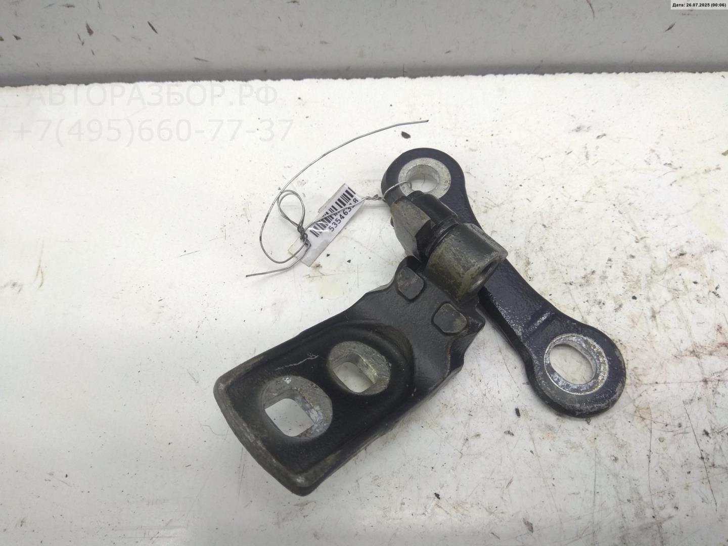 Петля двери