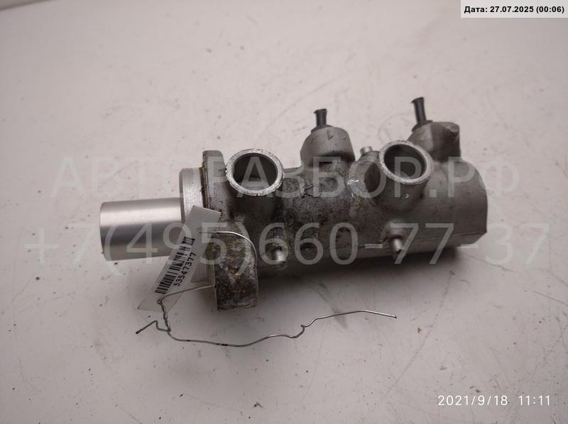 Цилиндр тормозной главный