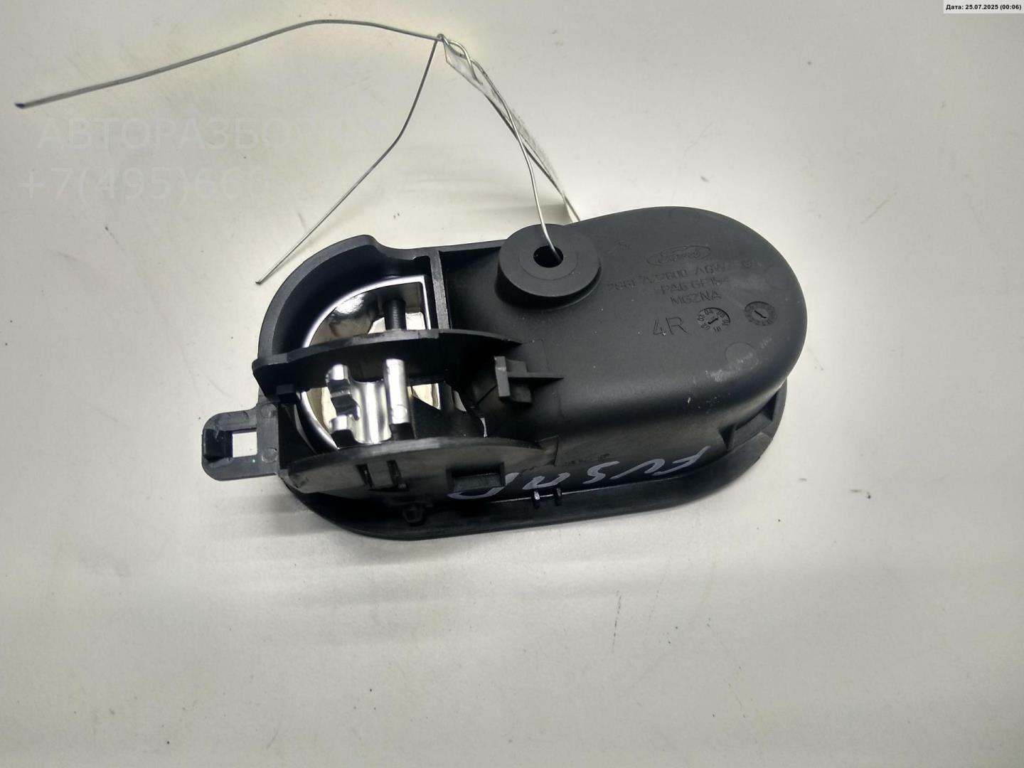 Ручка двери передней внутренняя правая