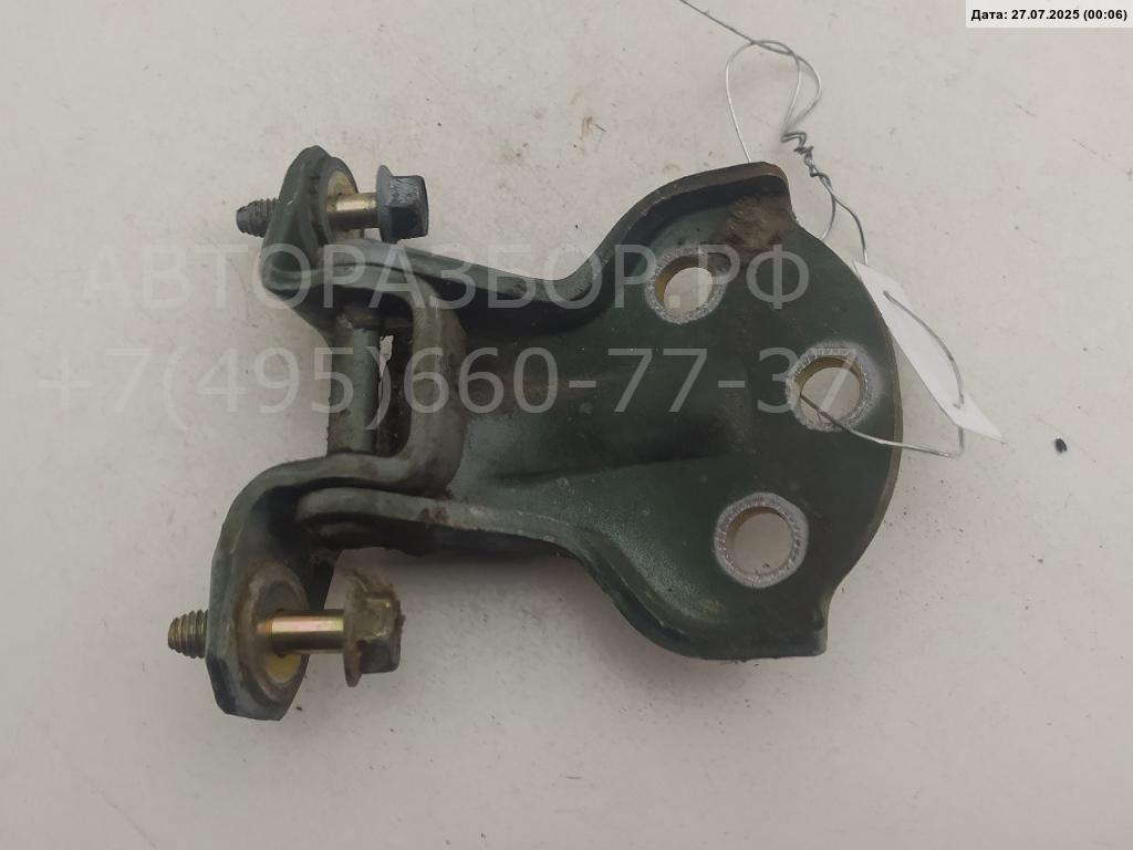 Петля двери