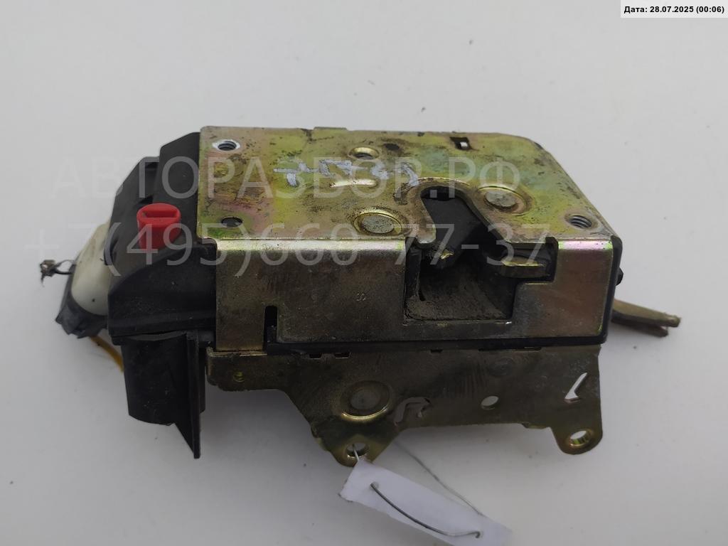 Замок двери задней левой