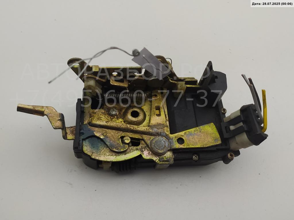 Замок двери задней правой