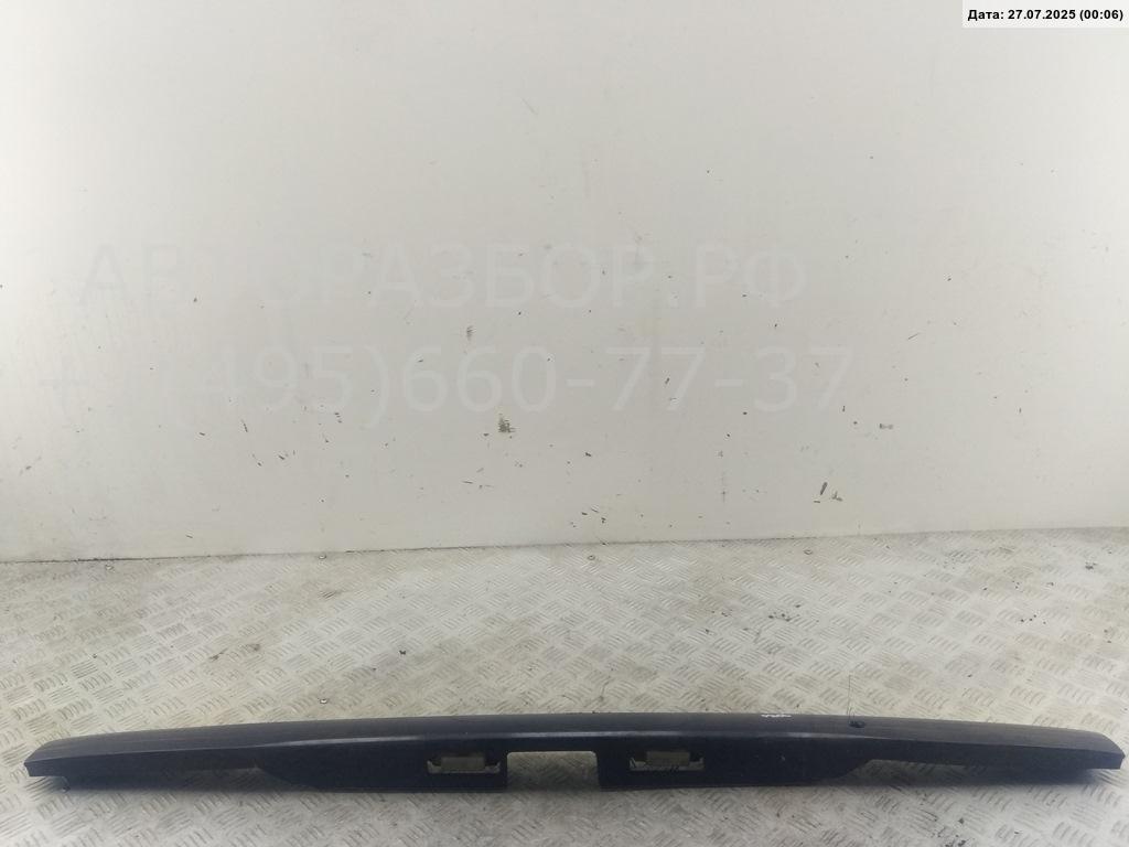 Накладка крышки багажника