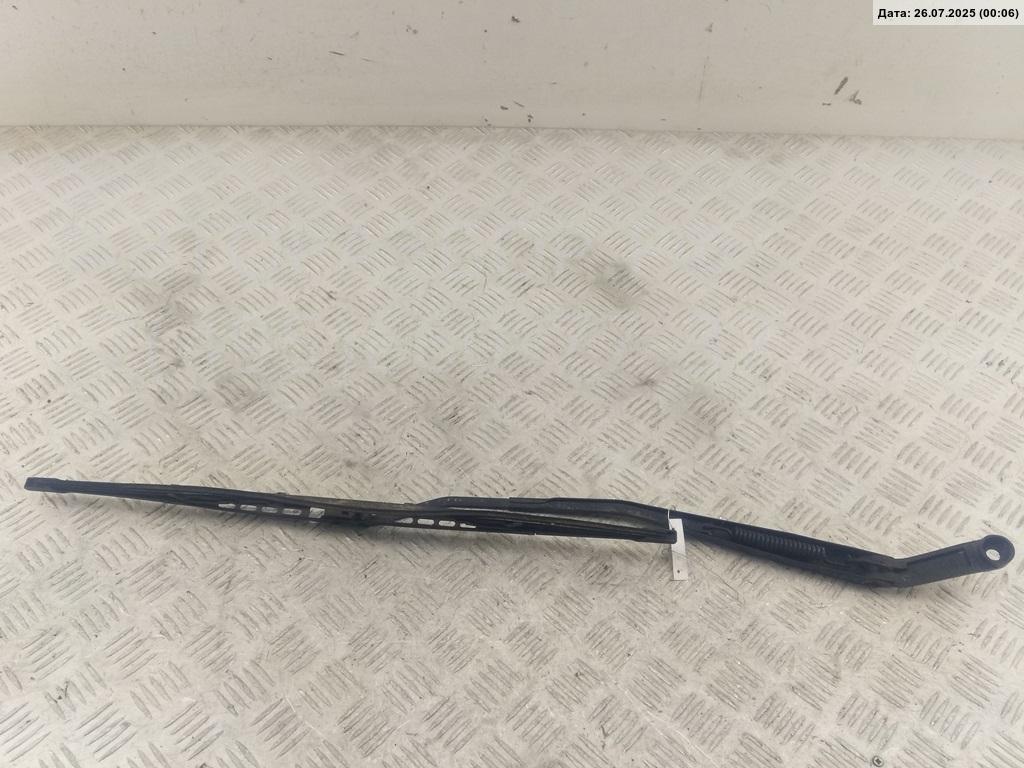 Поводок стеклоочистителя передний правый