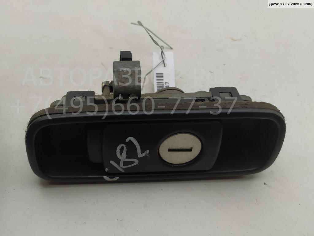 Замок бардачка