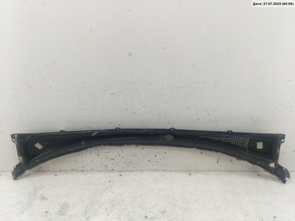 Решетка стеклоочистителей (Жабо)