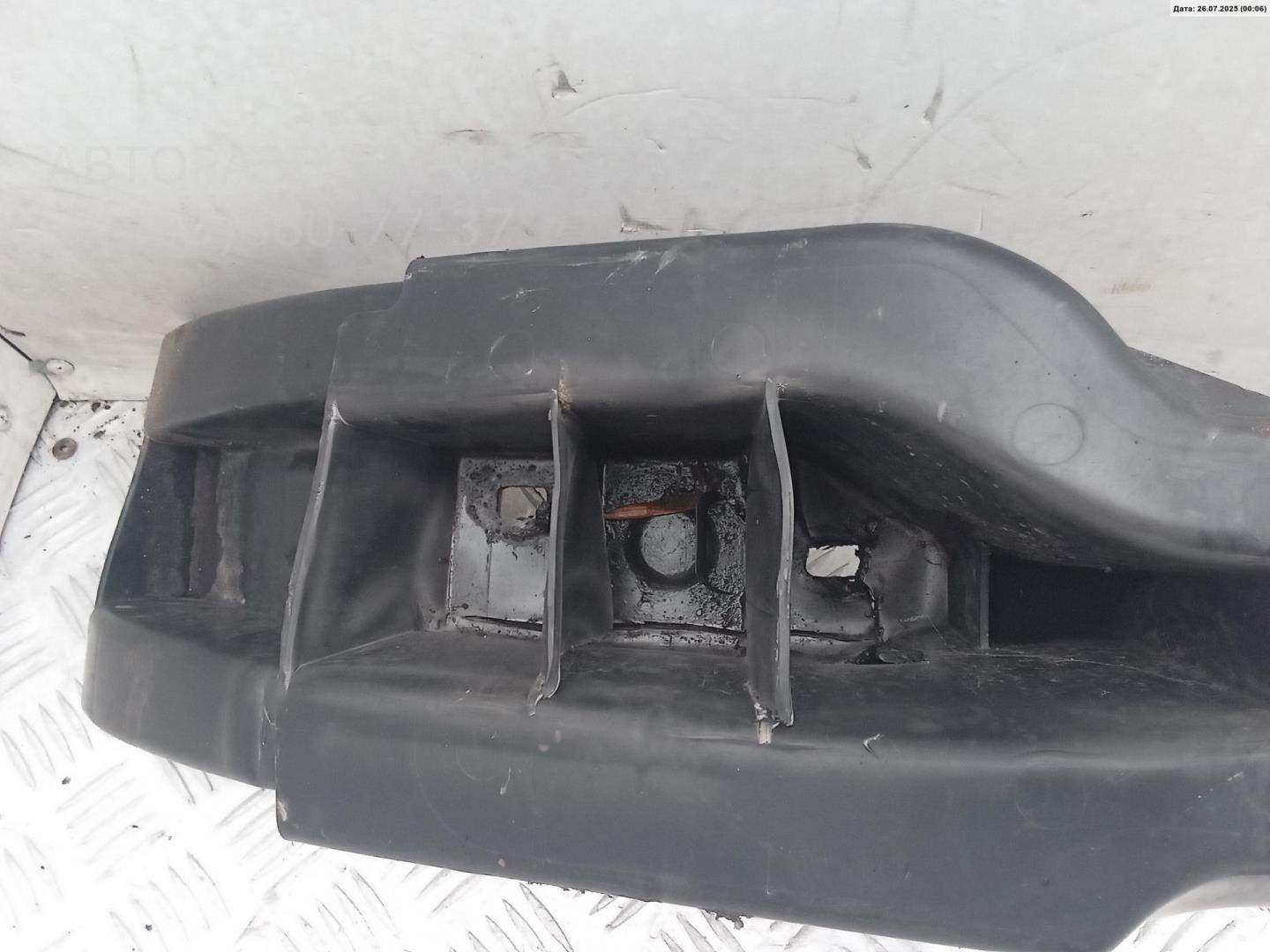 Усилитель переднего бампера