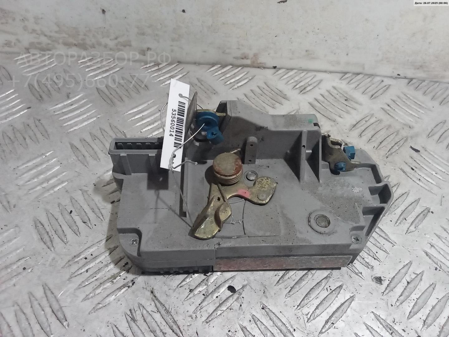 Замок двери задней правой