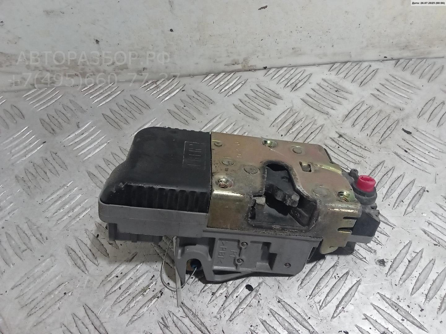 Замок двери задней правой