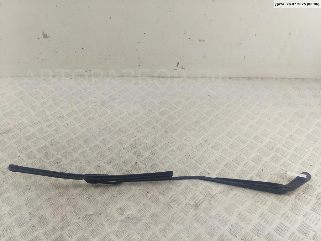 Поводок стеклоочистителя передний правый
