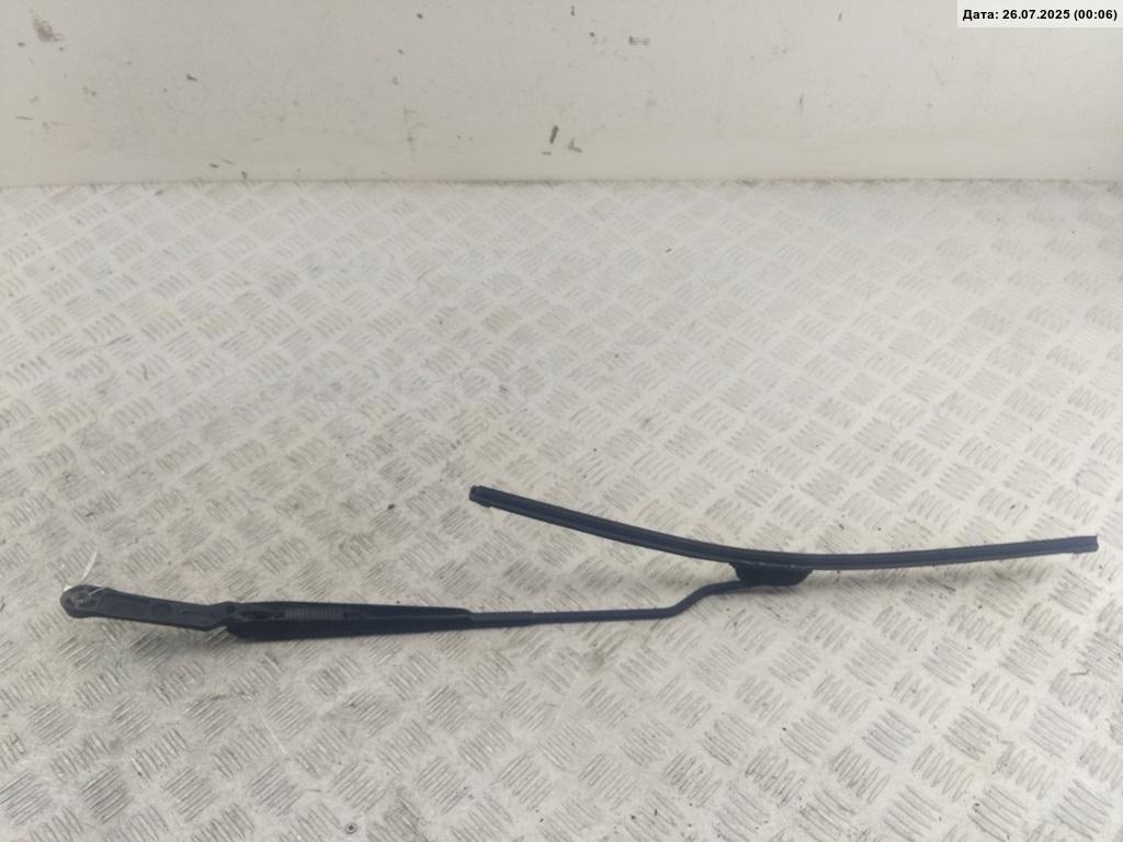 Поводок стеклоочистителя передний левый