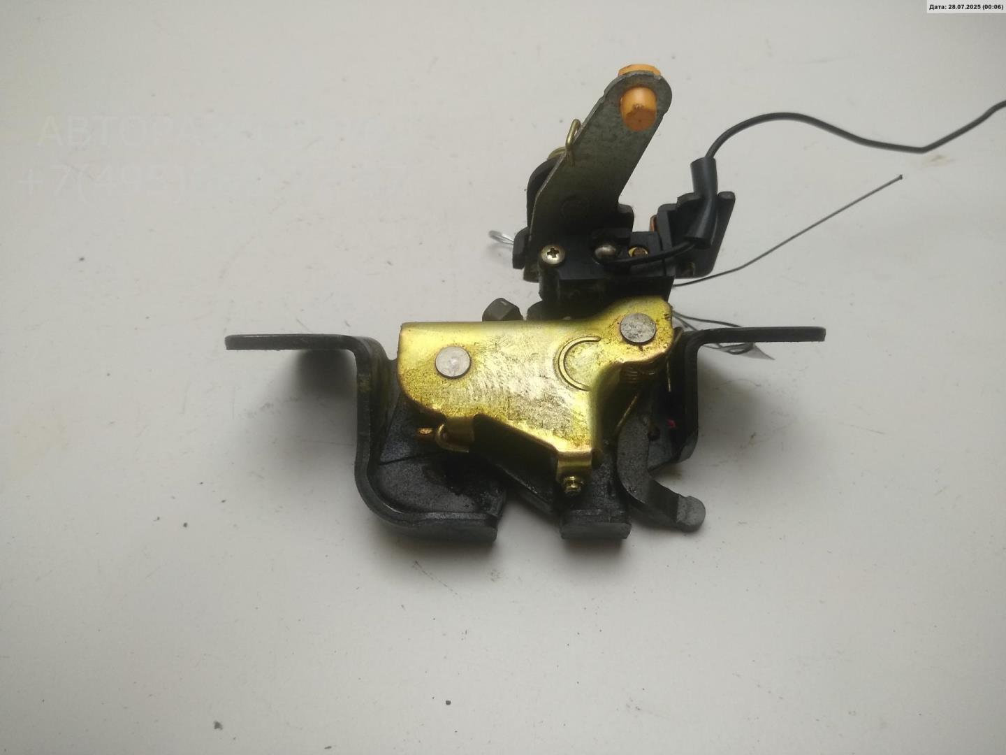 Замок багажника