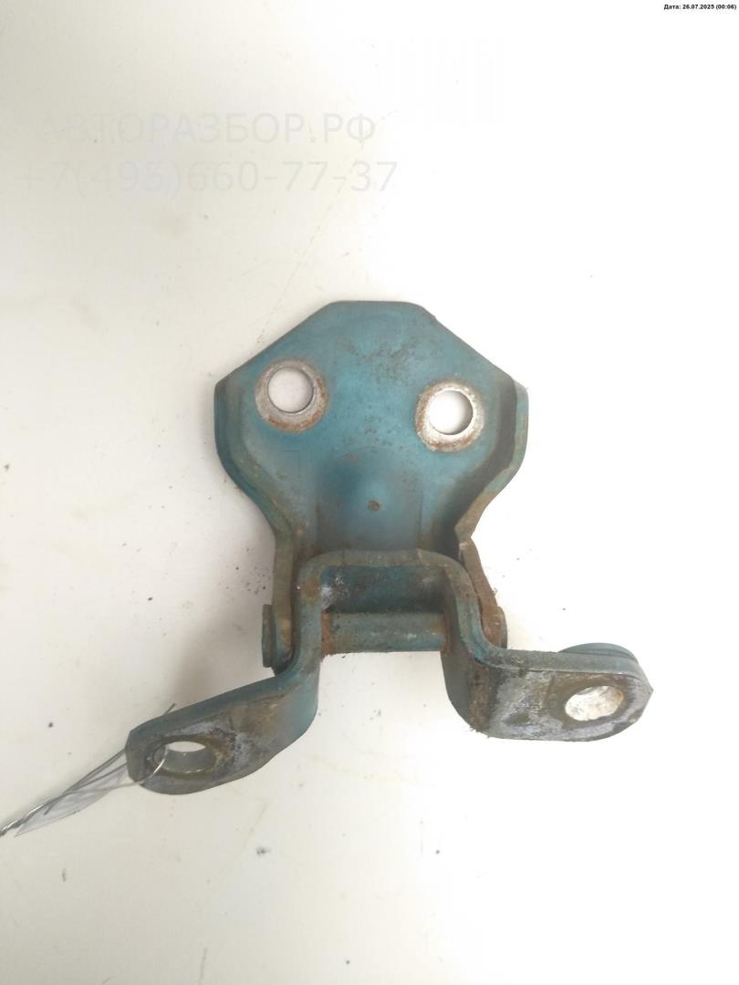 Петля двери