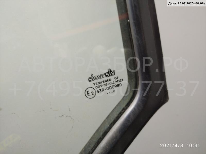 Стекло двери передней левой (форточка)