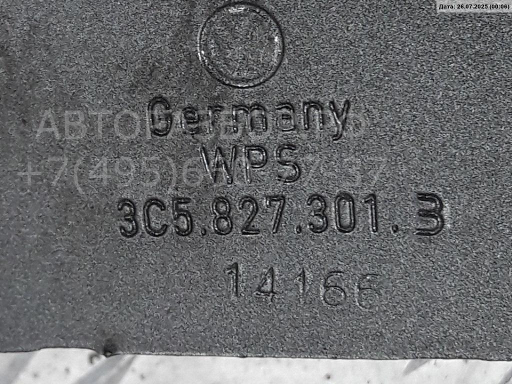 Петля крышки багажника