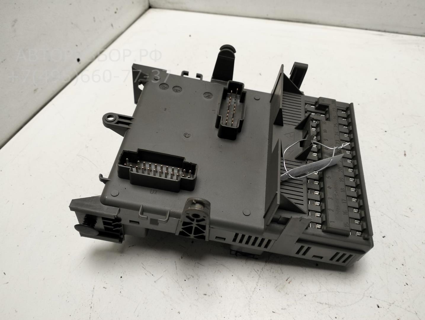 Блок предохранителей