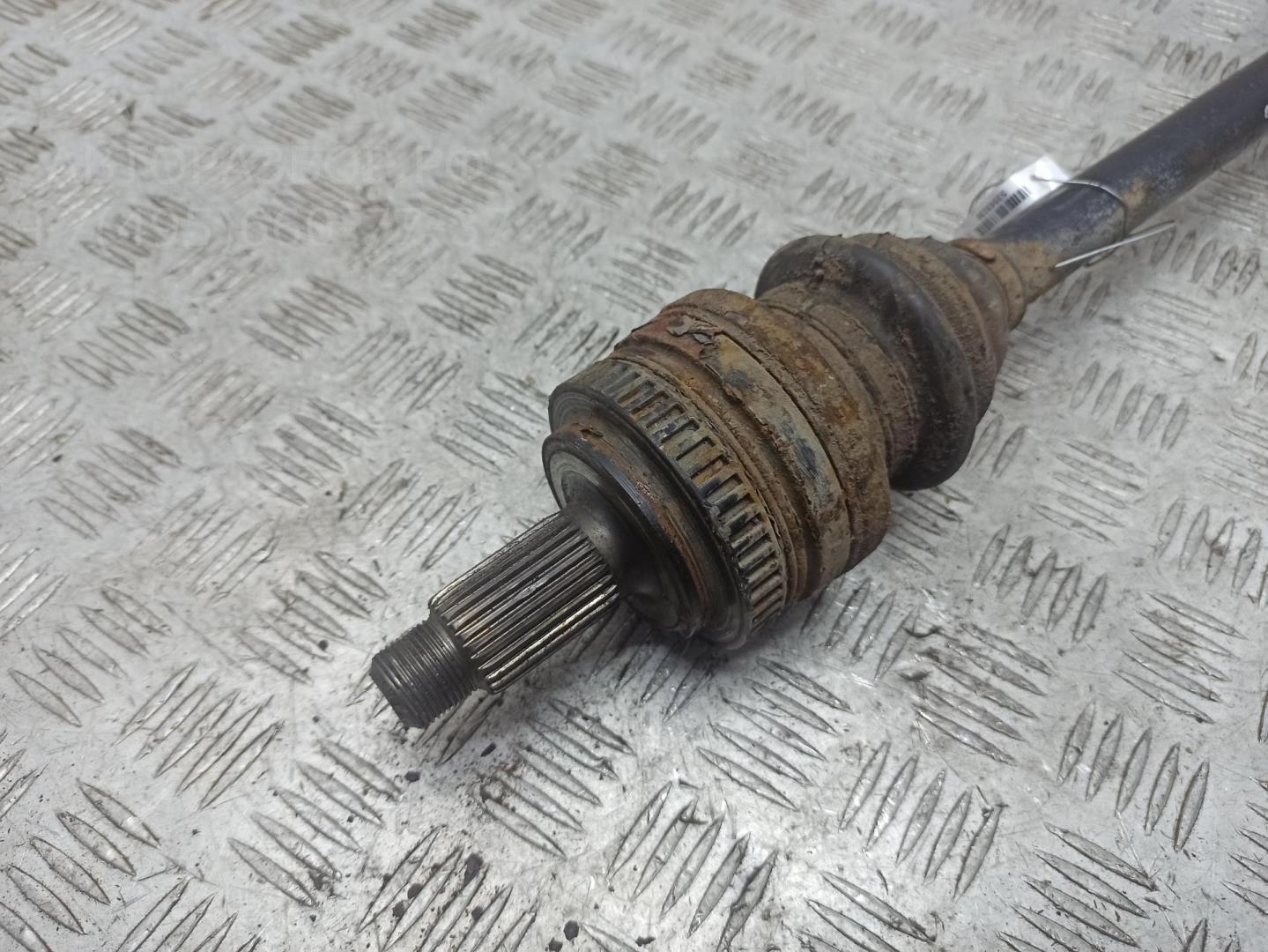 Полуось задняя