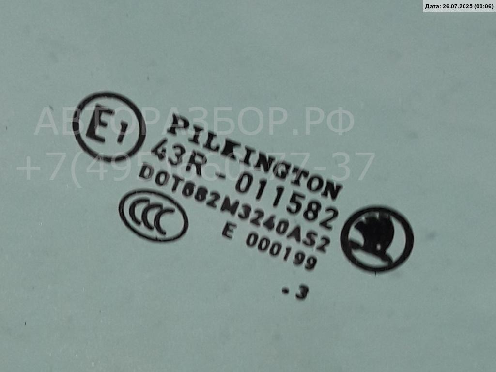 Стекло двери задней правой