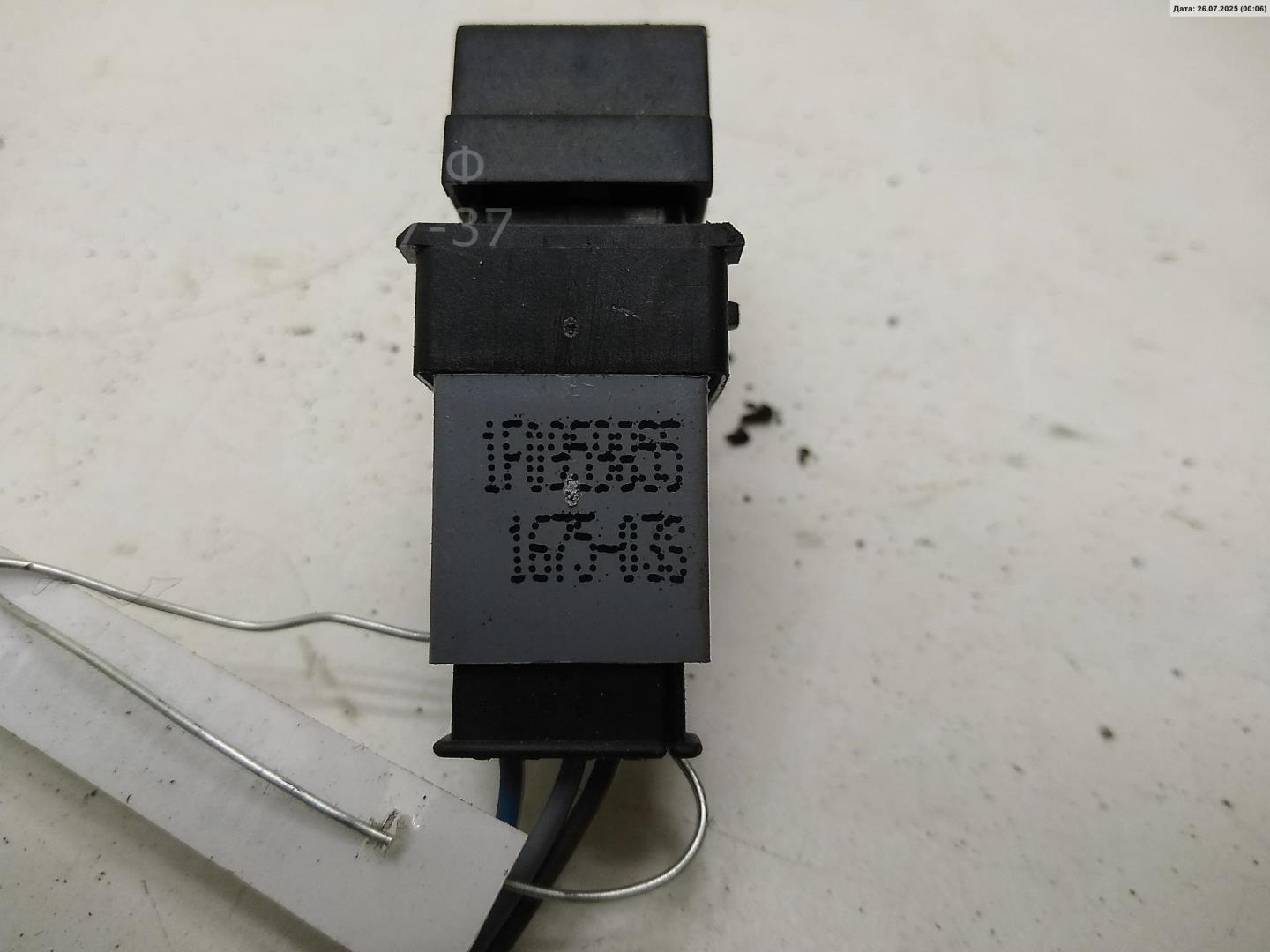 Кнопка стеклоподъемника