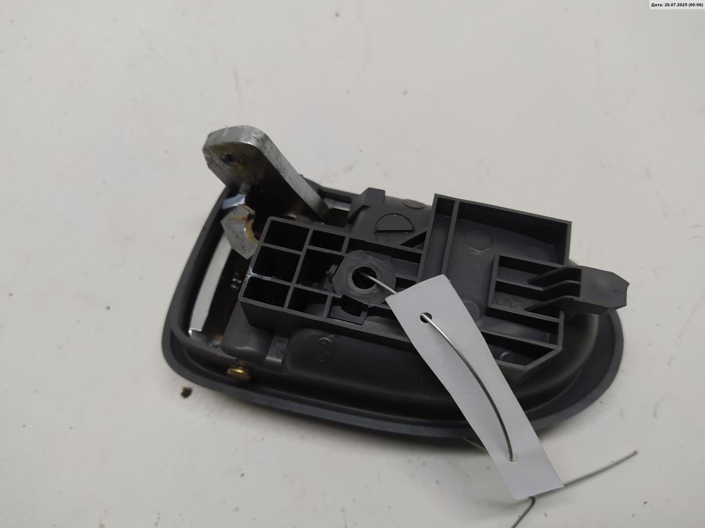 Ручка двери задней внутренняя левая