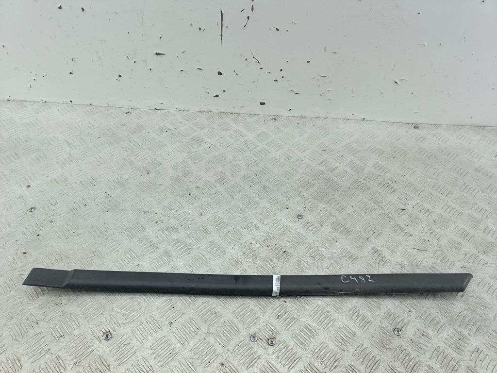 Накладка двери задней левой