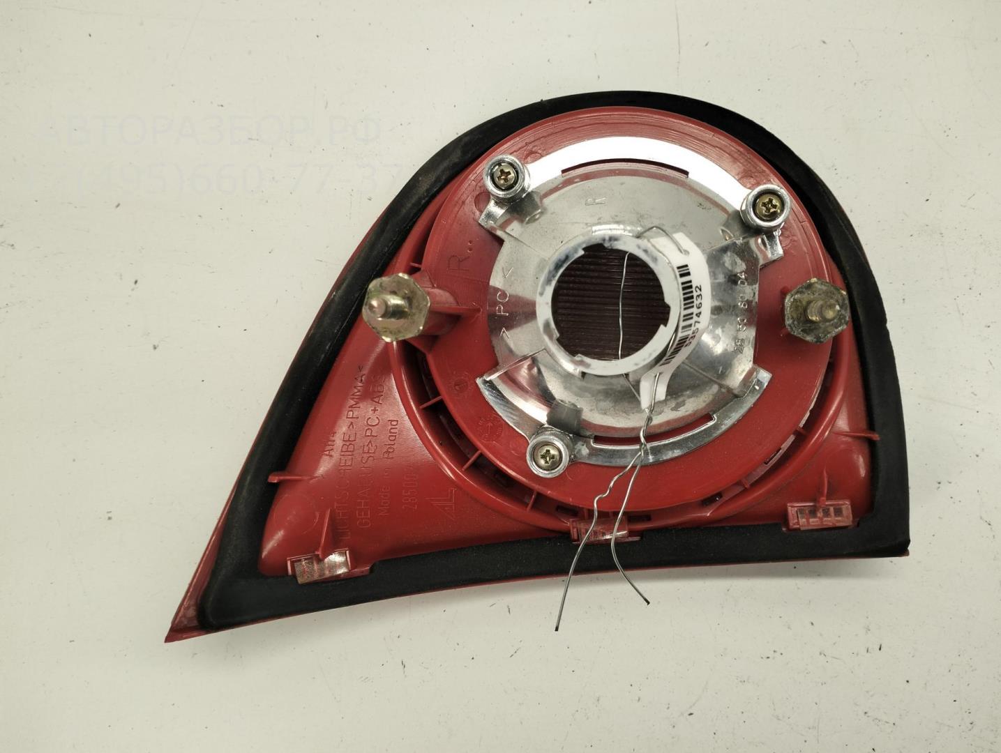 Фонарь задний внутренний правый