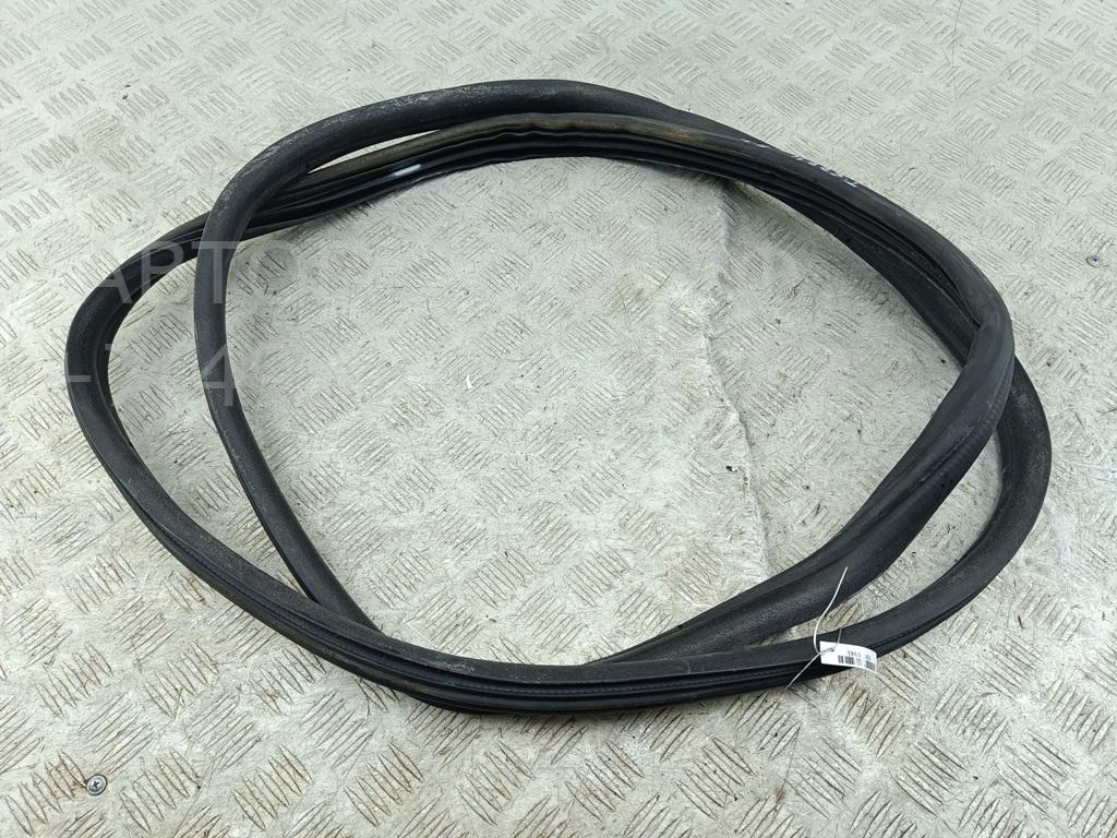 Уплотнитель двери