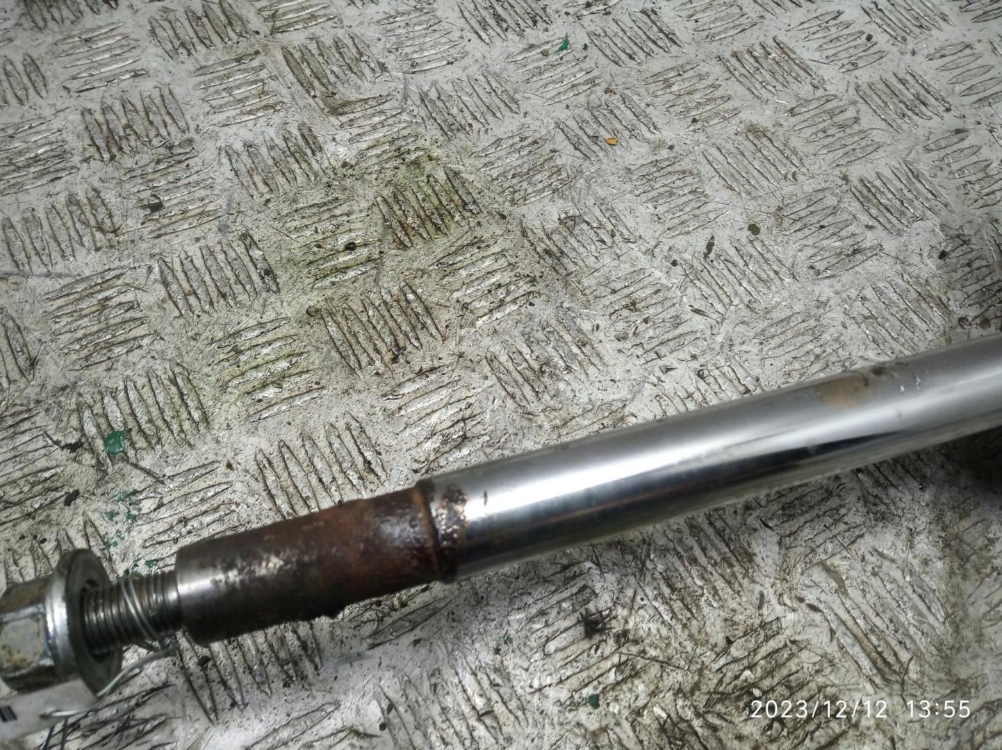 Амортизатор передний левый