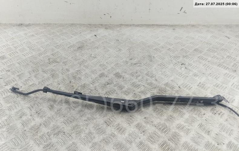 Поводок стеклоочистителя передний правый
