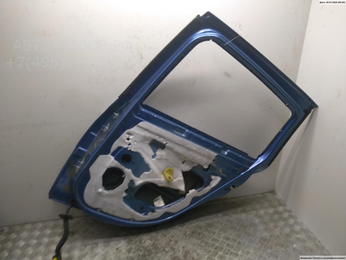 Дверь задняя правая