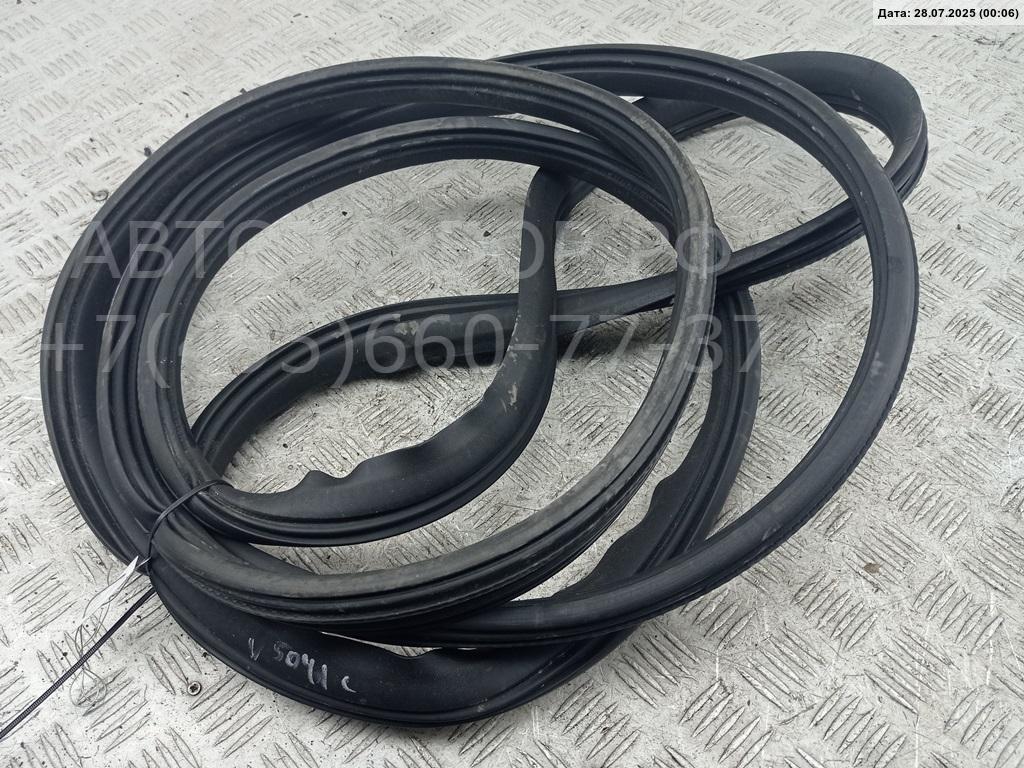 Уплотнитель двери