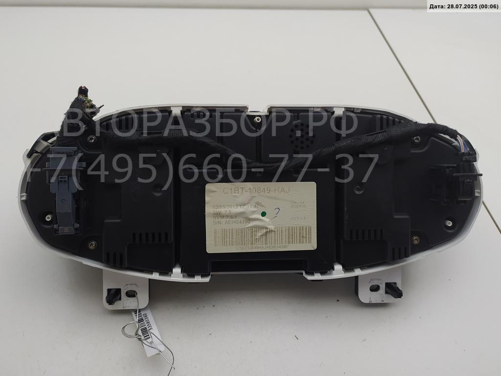 Панель приборов