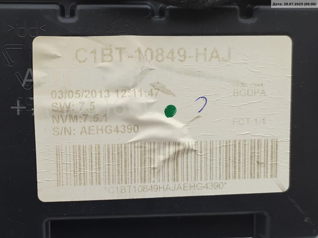 Панель приборов