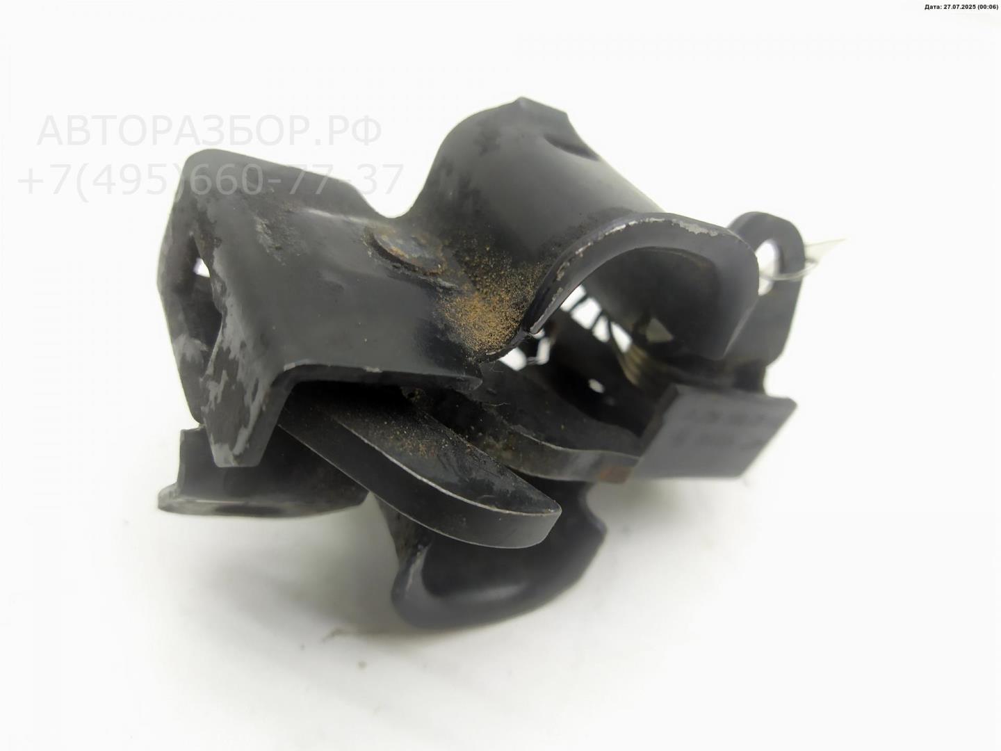 Замок капота