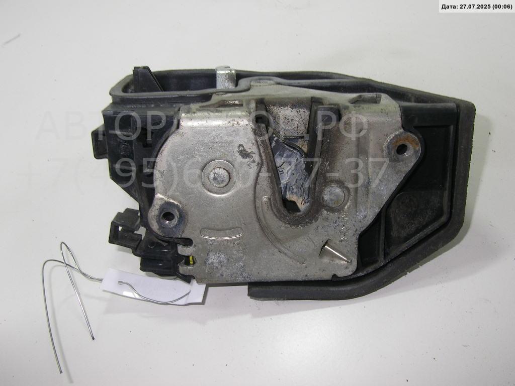 Замок двери передней правой