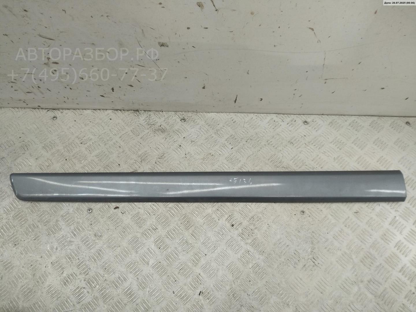 Молдинг двери передней левой