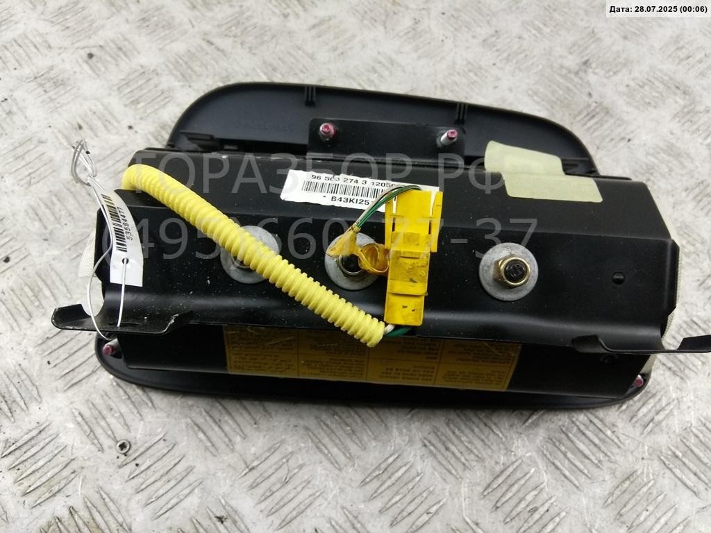 Подушка безопасности пассажирская (в торпедо)