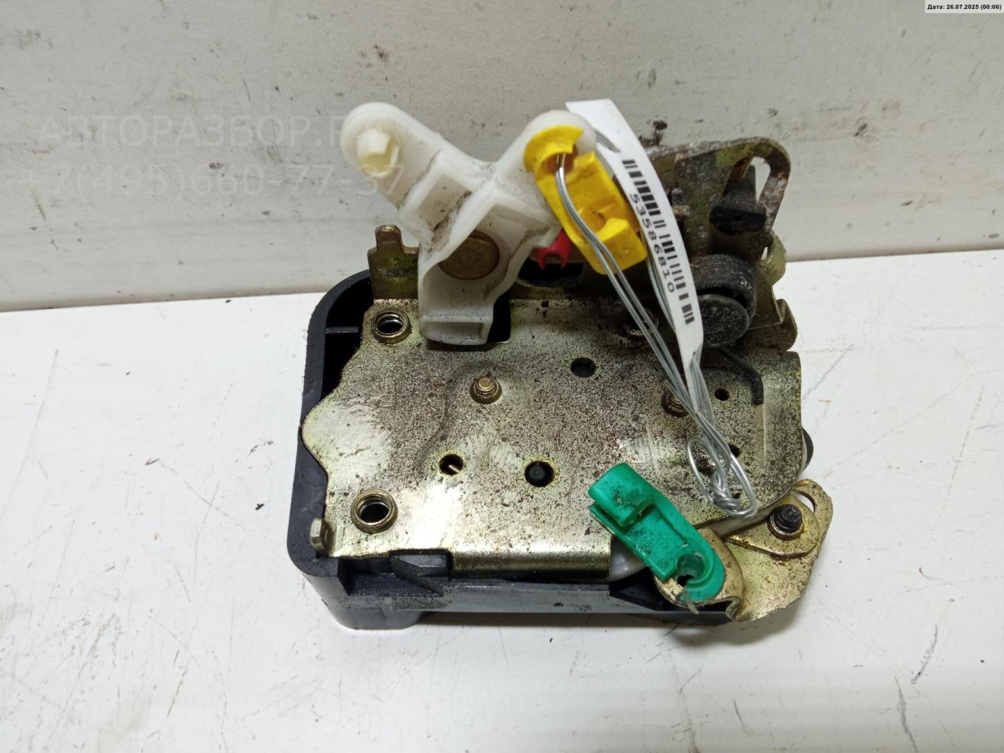 Замок двери задней правой