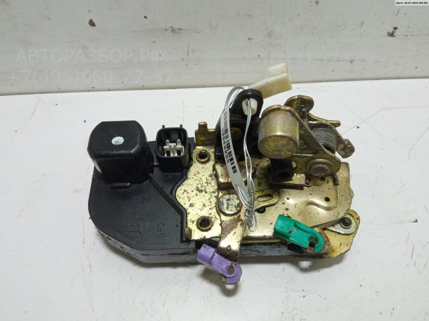 Замок двери передней правой