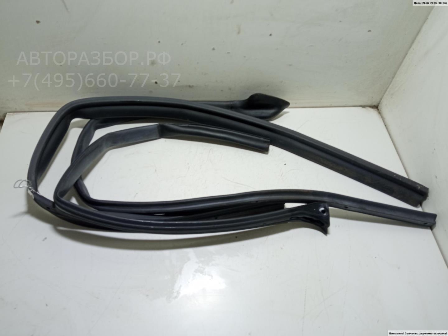 Уплотнитель двери