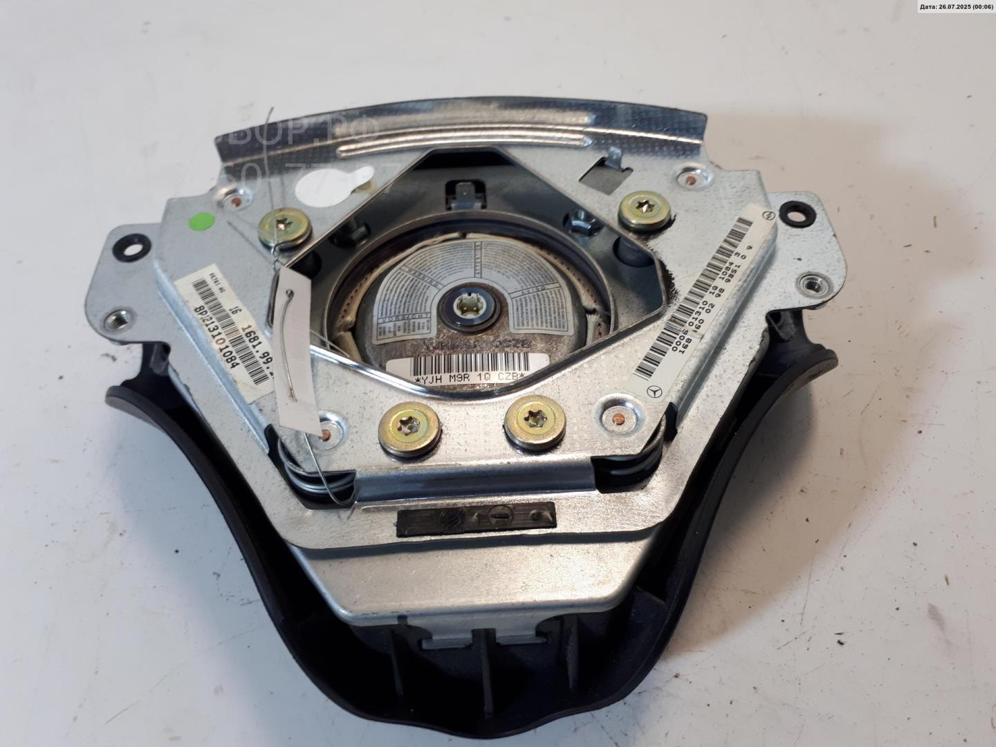 Подушка безопасности в рулевое колесо