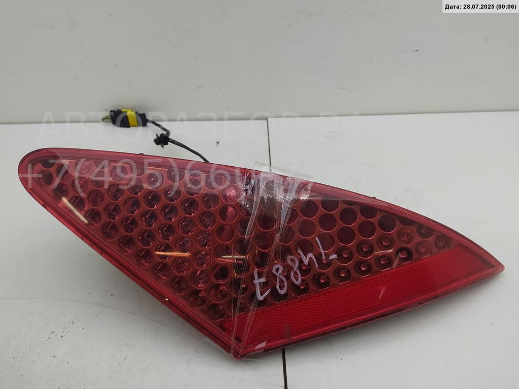 Фонарь задний внутренний правый
